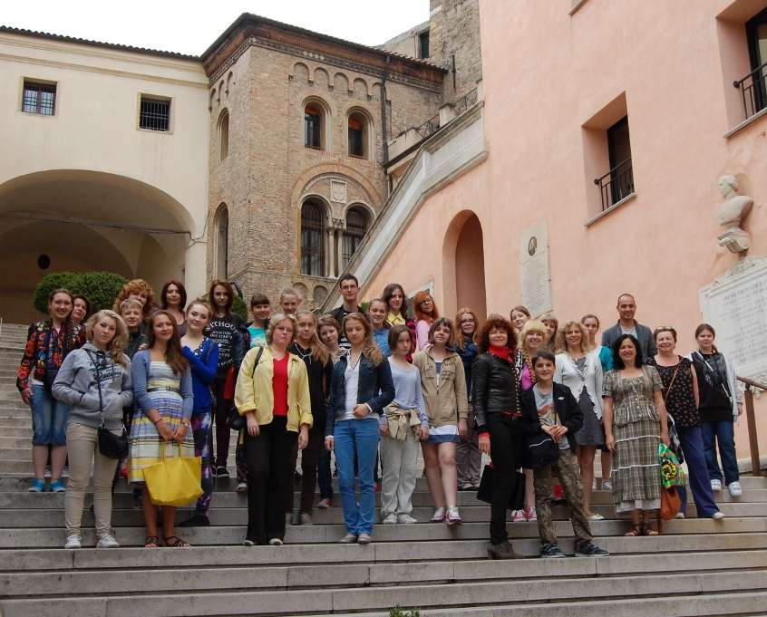Ensemble d'archi, solisti e Coro grande "TUTTI" 2013